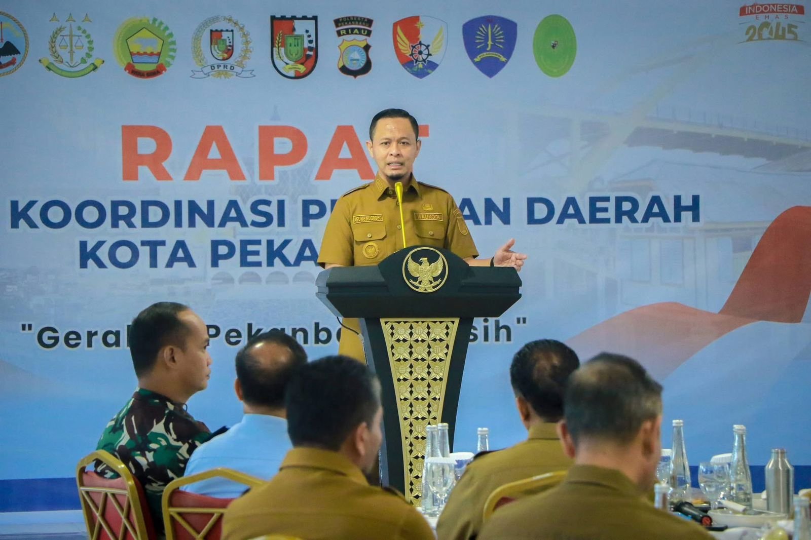 Lebihi Target, Agung-Markarius Buahkan Kepuasan untuk Masyarakat dalam Setahun Kepemimpinan
