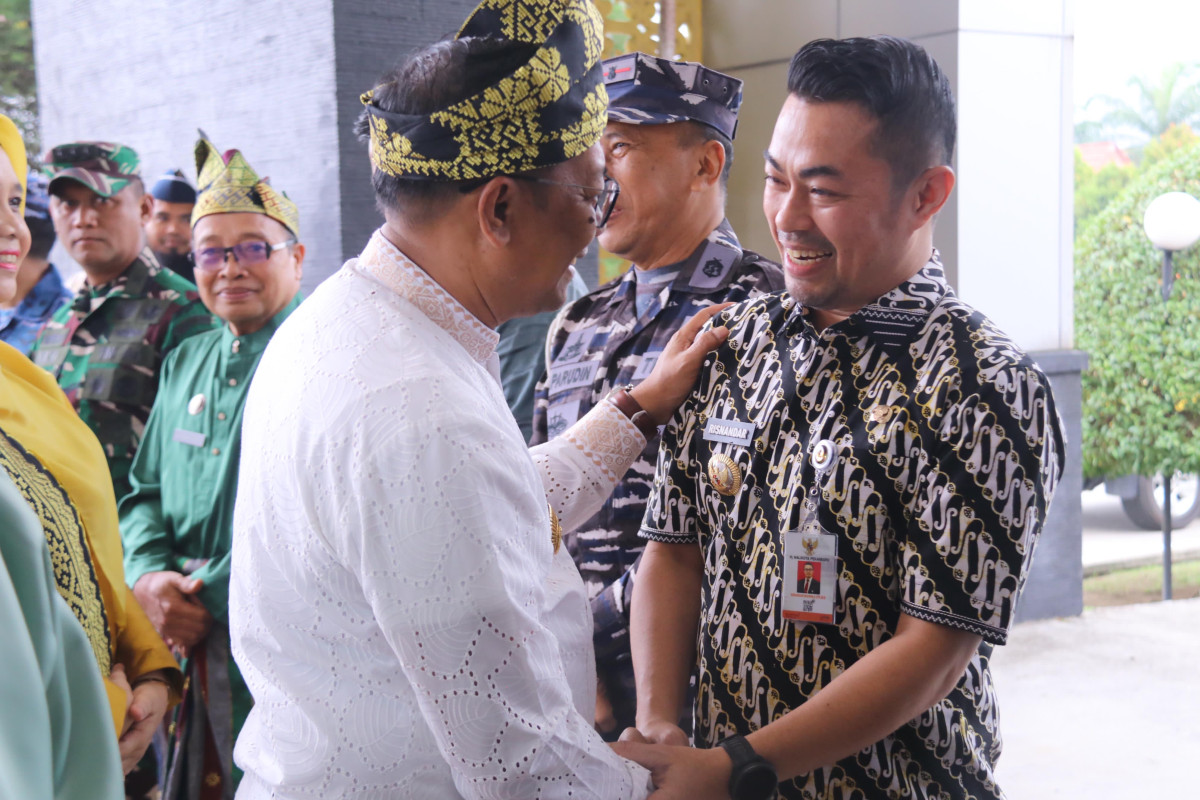Pj Walikota Pekanbaru Sambut Kedatangan Pj Gubri Rahman Hadi di Bandara SSK II