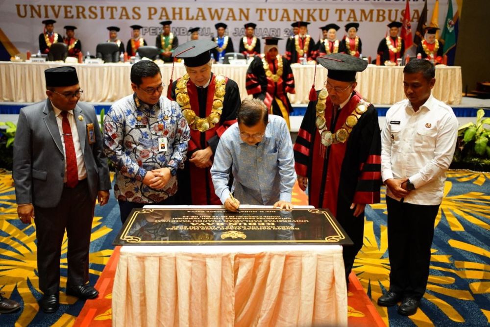 Jusuf Kalla Resmikan Kebun Raya Universitas Pahlawan Tuanku Tambusai