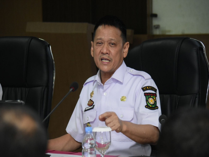 Percepatan Realisasi Fisik dan Keuangan Triwulan III 2024, Pj Bupati Kampar Pimpin Rapat Evaluasi Bersama Kepala OPD dan Camat.