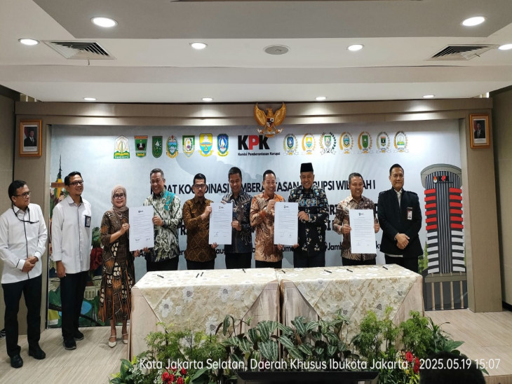 Bupati Kampar Hadiri Rapat Koordinasi Penguatan Sinergi Kolaborasi Antara KPK Dan Pemerintah Dalam Rangka Pemberantasan Korupsi