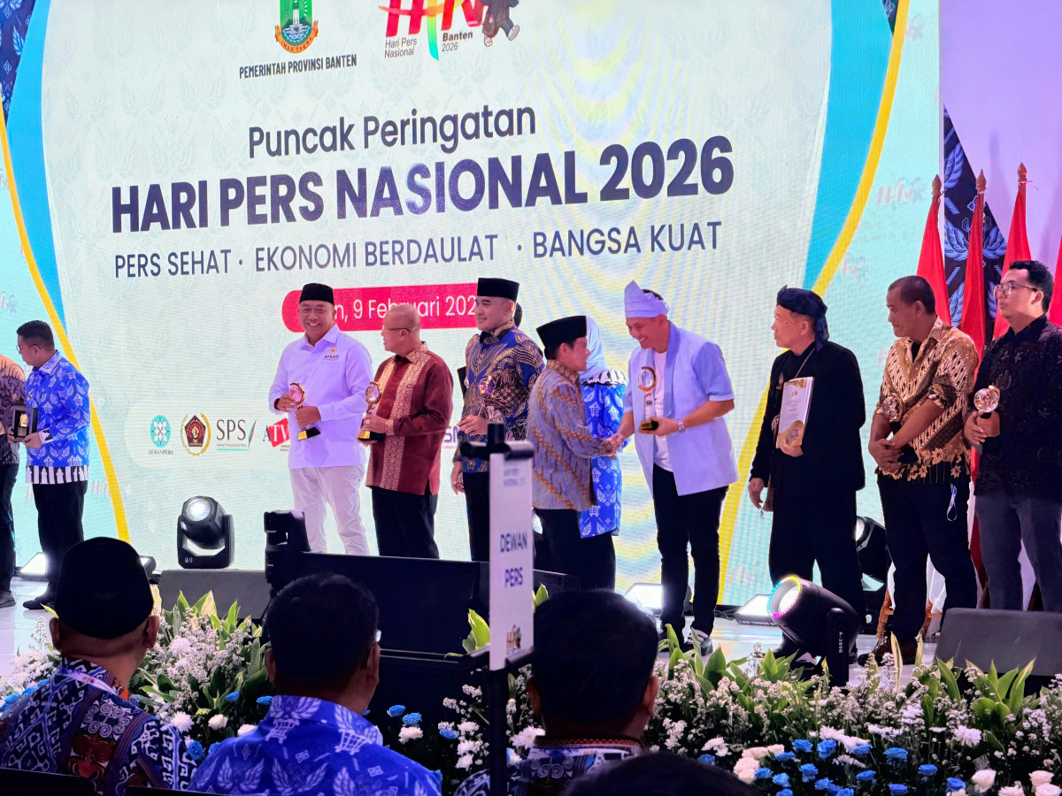 Wako Pekanbaru Agung Nugroho Raih SIWO PWI Award di Puncak HPN